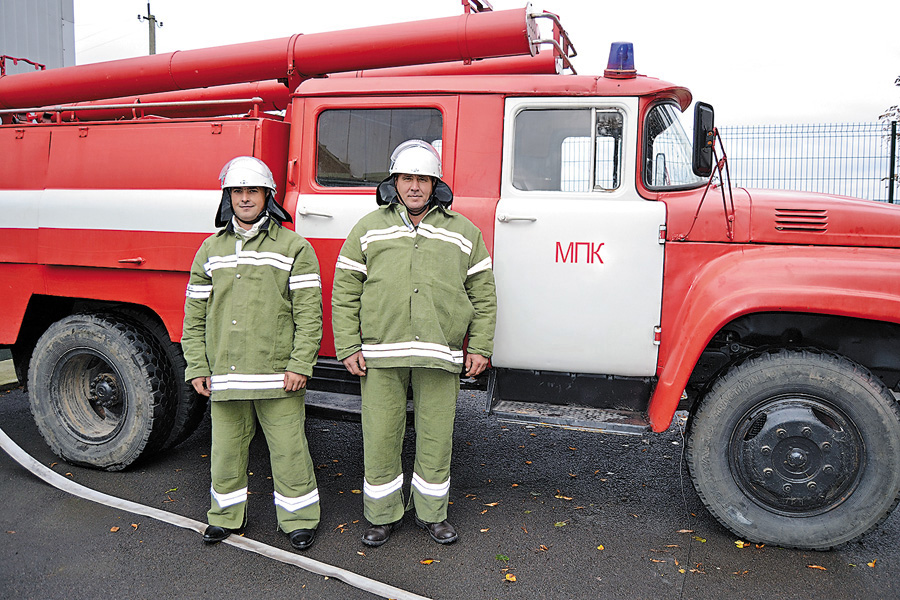 Місцева пожежна команда села Грушвиця Рівненського району готова допомогти односельцям. Фото надане автором 